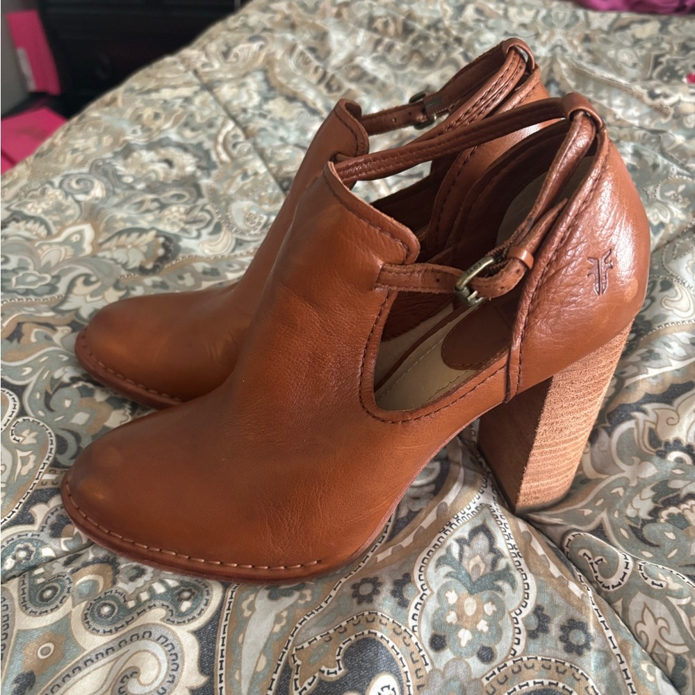 Frye Margaret shootie size 10 - Picture 3 of 6